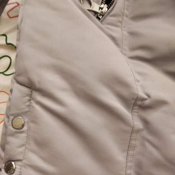 Women Guess Coat - Picture 4 of 4